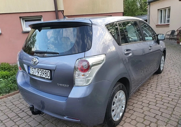 Toyota Verso cena 33900 przebieg: 213200, rok produkcji 2009 z Starachowice małe 154